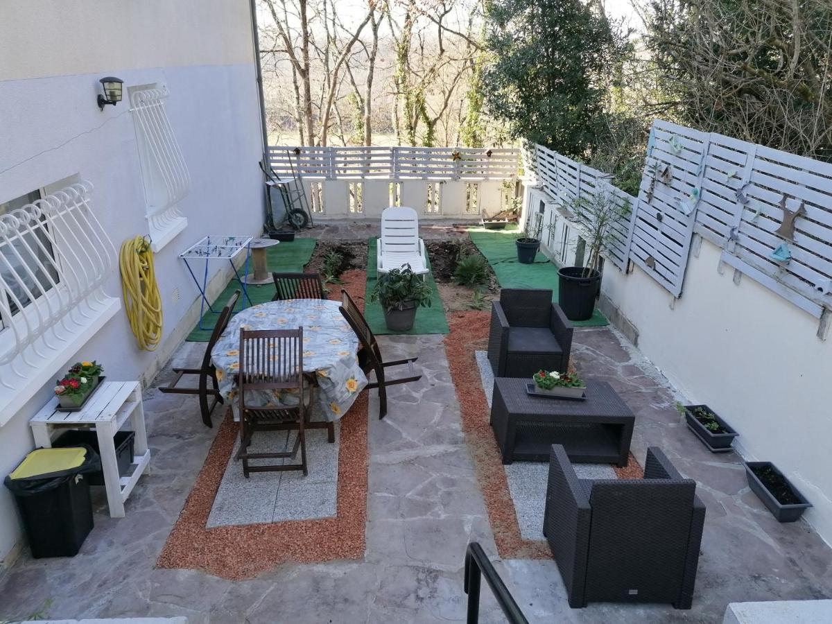 Gite Chez Pierrette Valence-sur-Baise ภายนอก รูปภาพ